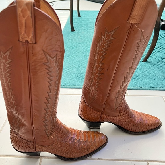 Sanders Python Boots - Picture 3 of 8